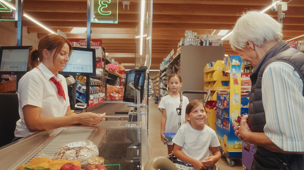 RollOn Austria präsentiert seinen neuen TV-Spot: Mit DIR beginnt das WIR. Leben braucht Gemeinschaft.