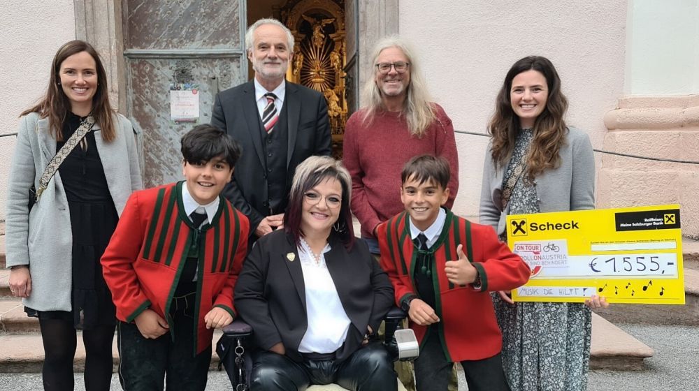 Die Wiltener Sängerknaben, Kurt Mikula und die Wimmer Mädls singen für RollOn Austria