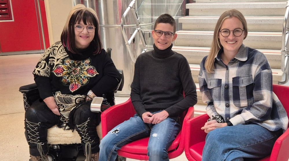 Anita Ruetz ist Gast von Marianne Hengl und Diana Foidl in ORF Radio Tirol "Stehaufmenschen"