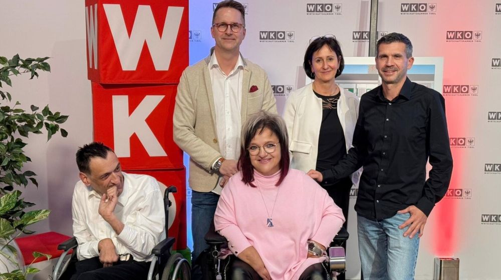 Wirtschaftskammer Tirol: Ausstellung „Doctor Dog“ des Lienzer Künstlers Günther Steiner bis 6. Dezember 2024