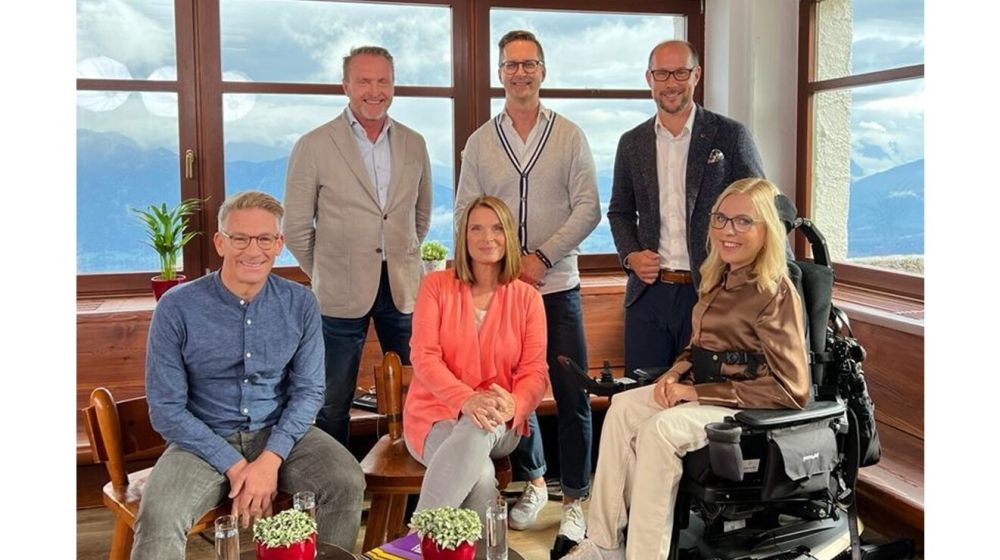 Barbara Stöckl trifft Christina Holmes und Andi Knoll beim 36. Gipfel-Sieg von RollOn Austria in Innsbruck