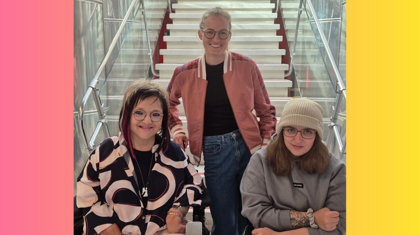 Marianne, Diana und ihr Gast Lea Frischmann