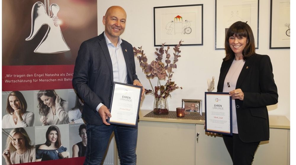 Der Verein RollOn Austria verleiht zum zweiten Mal das RollOn-Ehrenzeichen, im Jahre 2020 an Martha Schultz und an Bernhard Triendl